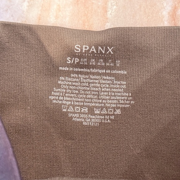 Women’s SPANX Look at me now camo leggings- Size Small - Picture 7 of 8